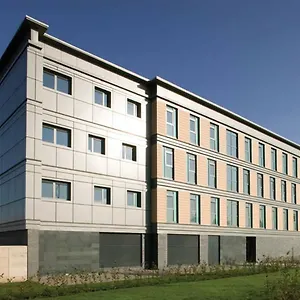  Ostello College
